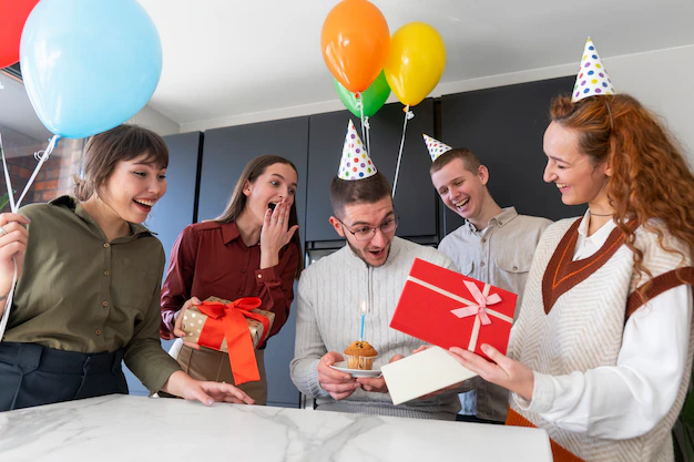 Expressing Gratitude: Top 17 Thoughtful Thanksgiving Gifts for the Corporate World in 2023