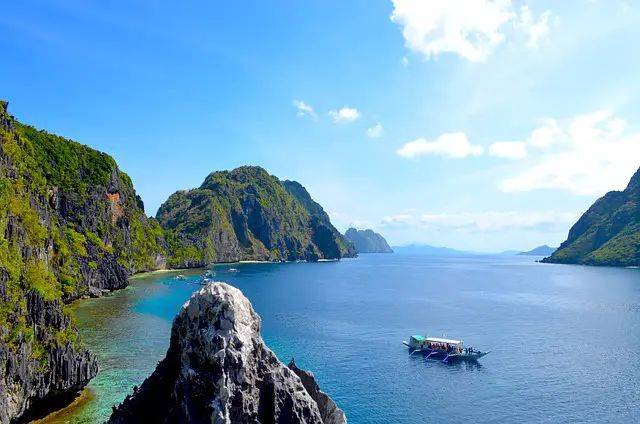 Discovering the Philippines: A Multitude Must-Visit Destinations and Culinary Delights