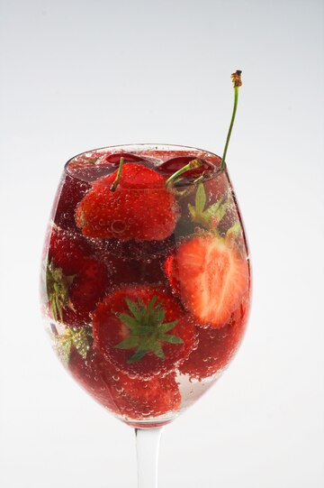 22 Infused Fresh Fruit Drinks to Beat the Heat and Its Nutritive Value